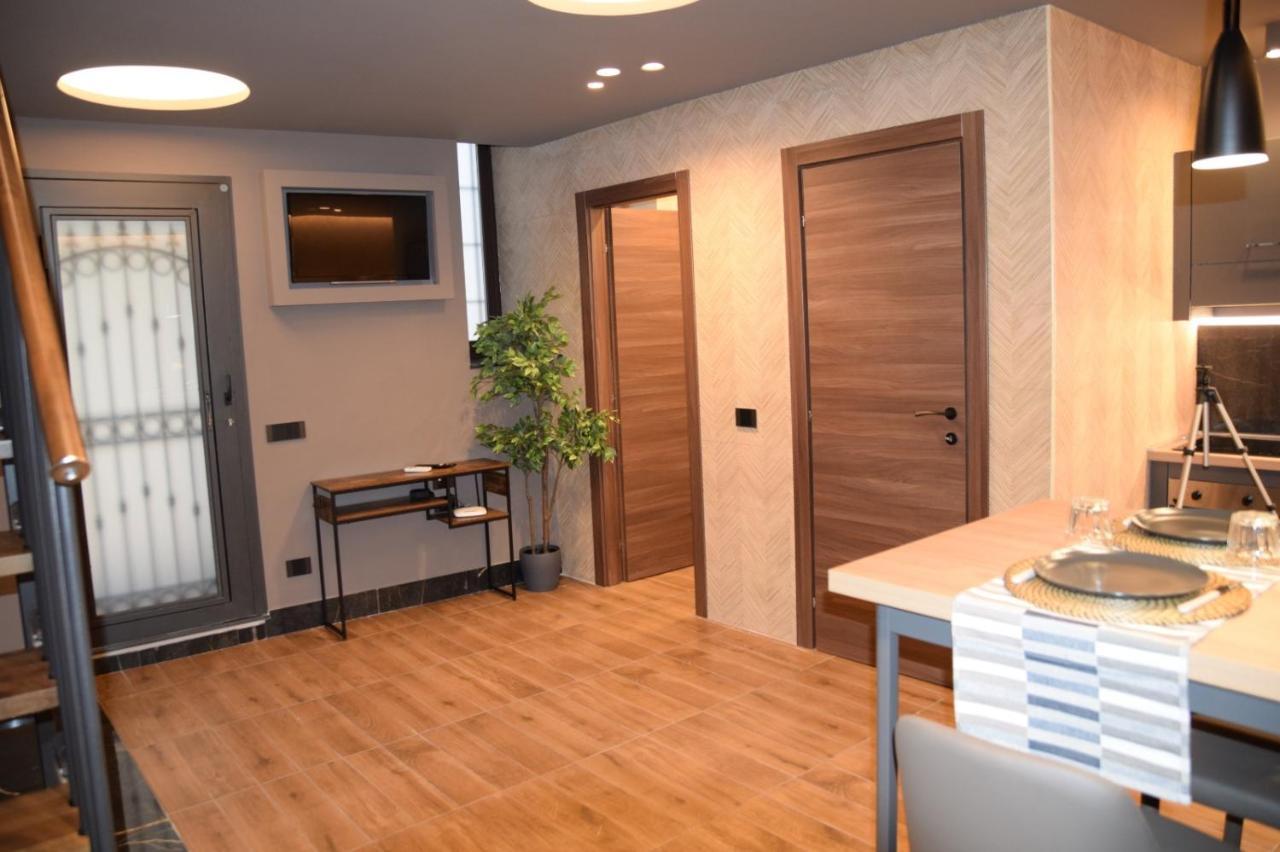 Rebecca House Suites คาตาเนีย ภายนอก รูปภาพ